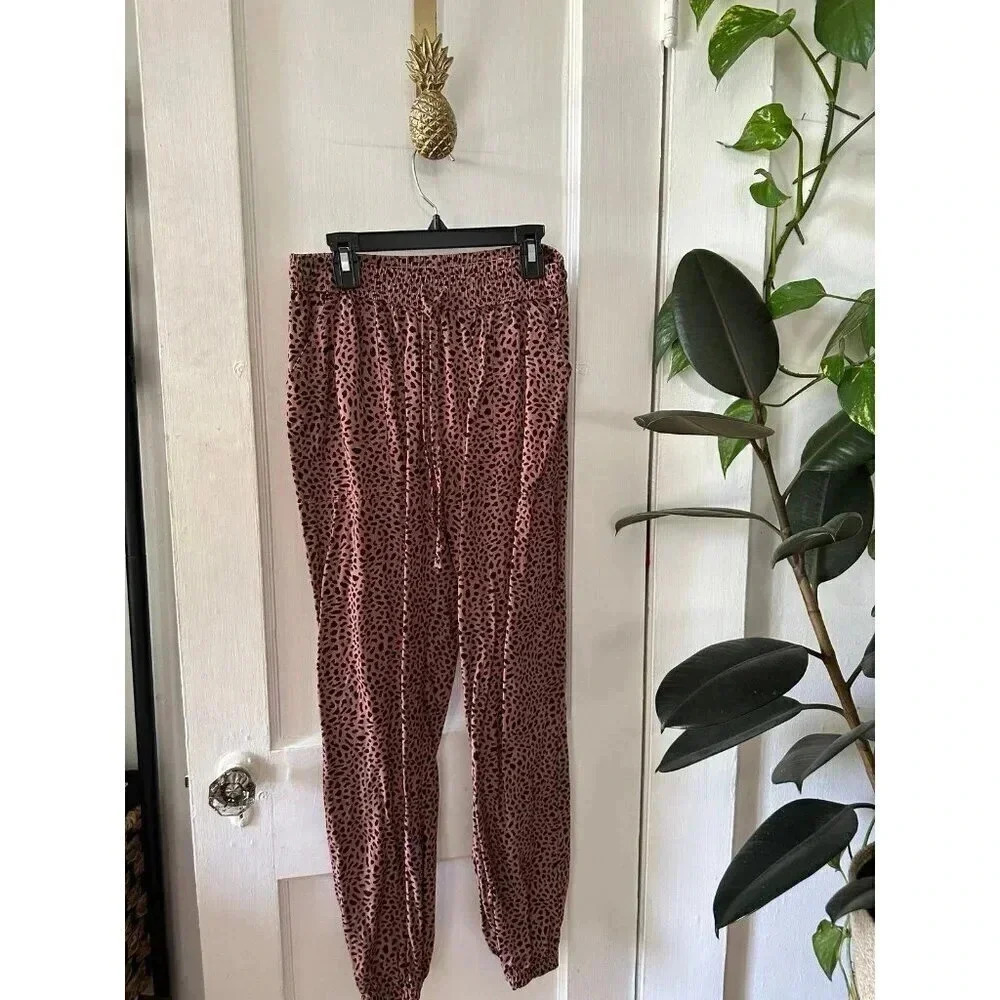 Victoria’s Secret PINK women’s size x-small cheetah pants